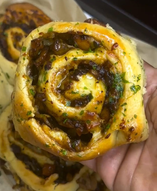 Jerk Chicken & Plantain Coco Bread Rolls *4 pcs*